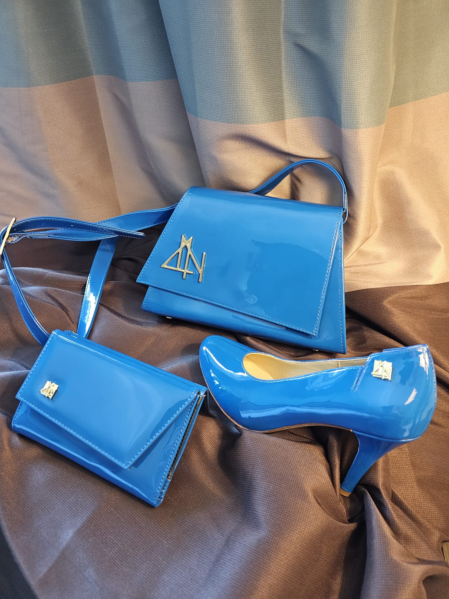 6159 SKY WALLET - BLUE MAYA V leather wallet