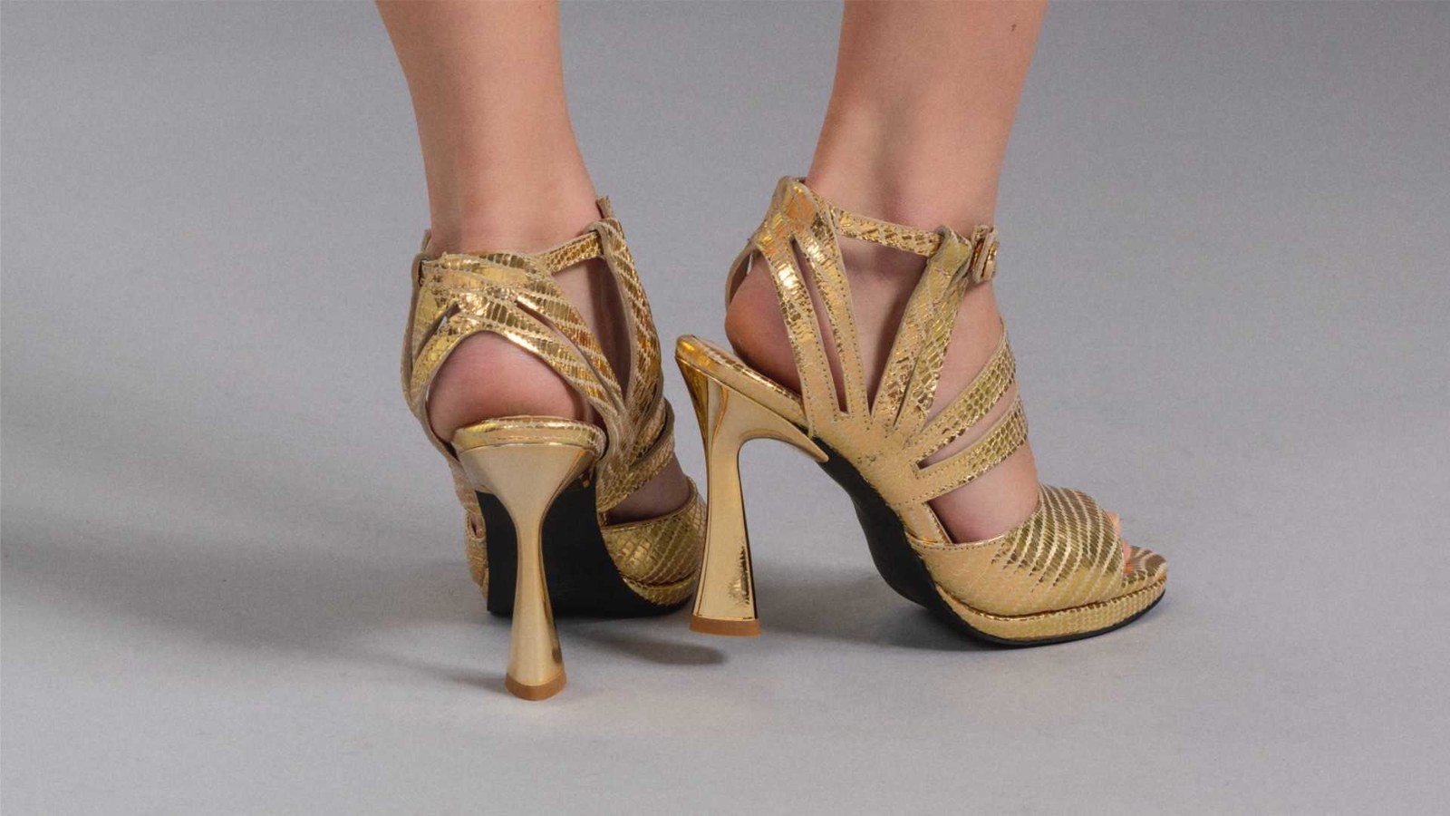4NIGHT'S 6151 PALM - Golden Iguana Leather Pumps